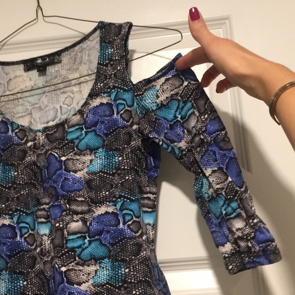 Dress - Picture 2 of 4